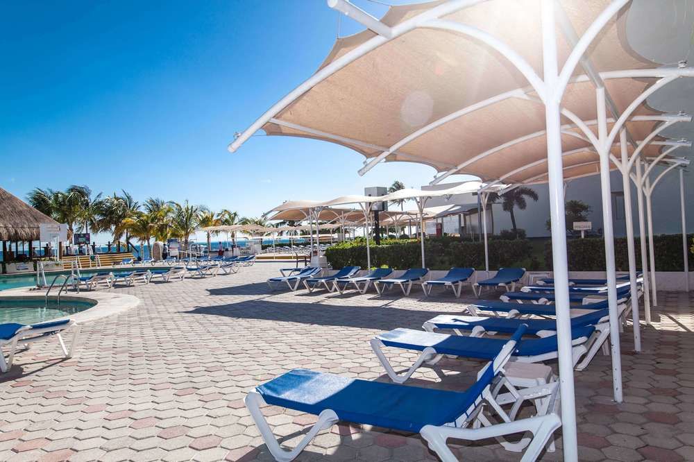 Aquamarina Beach Hotel Cancun — imagen 1