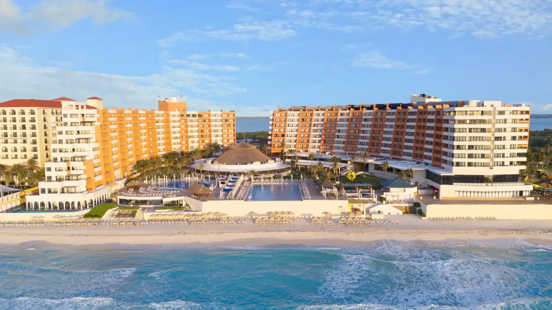 Crown Paradise Club Cancun — imagen 1